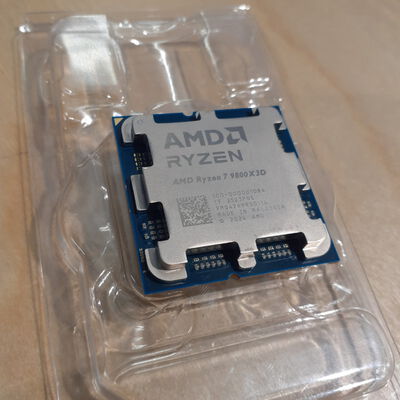 【鹿児島店】中古  AMD Ryzen 7 9800X3D (AM5/4.7/104M/C8/T16/120W) 172566 