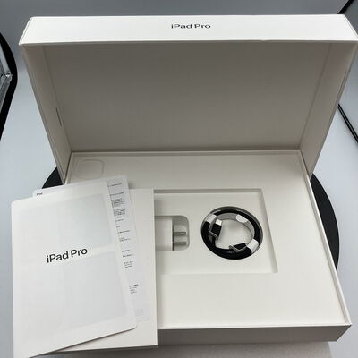 【新潟店】中古  Apple 【国内版 SIMフリー】iPad Pro 13インチ Wi-Fi+Cellular MVXR3J/A 3290006566 