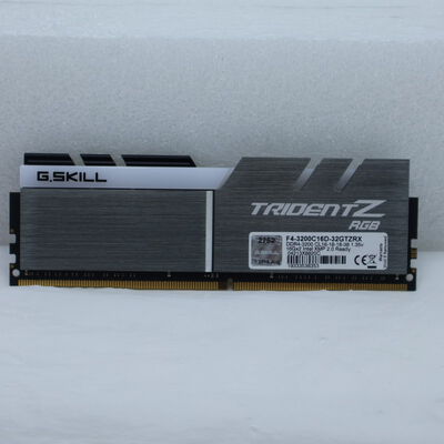【通販センター】中古  PC4-25600 16GB デスクトップ用(DDR4-3200) 140728 