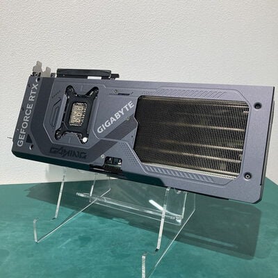 【浦添城間店(沖縄)】中古  各社 GeForce RTX5070 (12GB PCI-E) 176898 