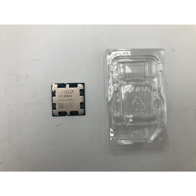 【水戸赤塚店】中古  AMD Ryzen 7 9700X (AM5/3.8GHz/40M/C8/T16/65W) 169022 