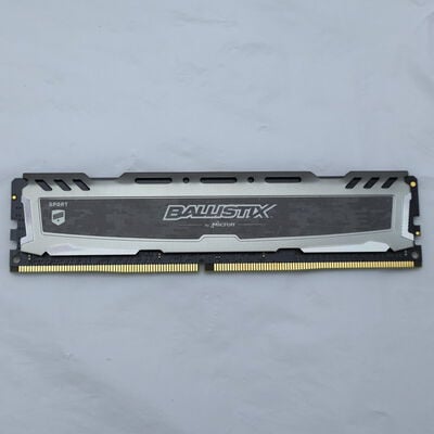 【通販センター】中古  PC4-24000 16GB デスクトップ用(DDR4-3000) 135636 