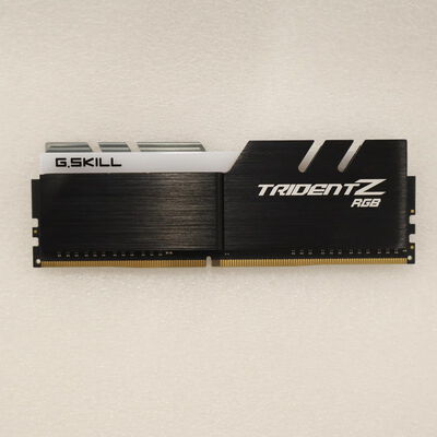 【通販センター】中古  PC4-25600 8GB デスクトップ用(DDR4-3200) 140727 