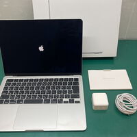 中古  MacBook Air 13インチ M3　16GB/512GB シルバー MXCT3J/A 4680003067 