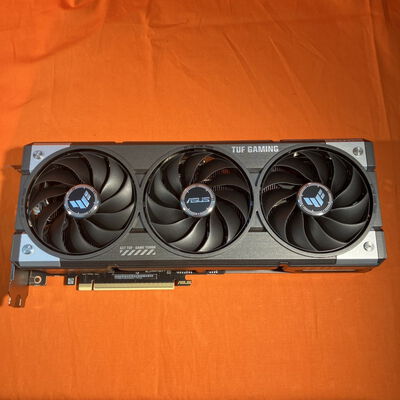【なんば店】中古  ASUS TUF-RX9060XT-O16G-GAMING (RX9060XT 16G) 179898 
