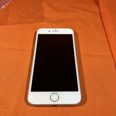 【なんば店】中古  【SIMロック解除済み】【SoftBank】 iPhone7 32GB (シルバー)MNCF2J/A 155134 