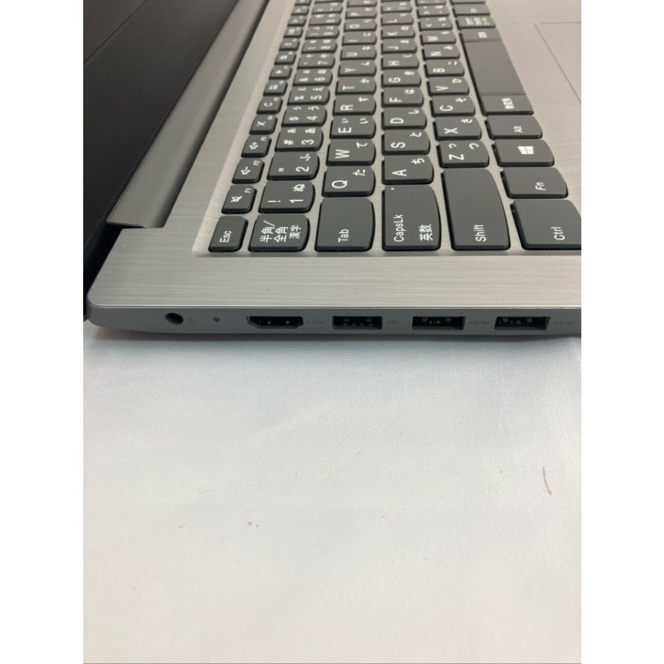 中古 Lenovo IdeaPad3 14IIL05 (Core i7-1065G7/8GB/SSD256GB/-/-/WLAN