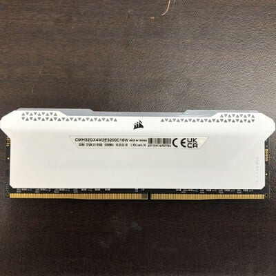 【福山ココローズ店】中古  PC4-25600 16GB デスクトップ用(DDR4-3200) 140728 