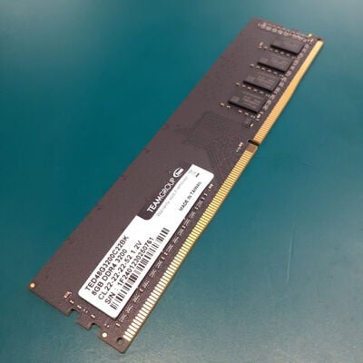 【鹿児島店】中古  PC4-25600 8GB デスクトップ用(DDR4-3200) 140727 
