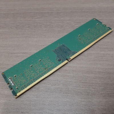 【鹿児島店】中古  PC4-25600 8GB デスクトップ用_ 184899 