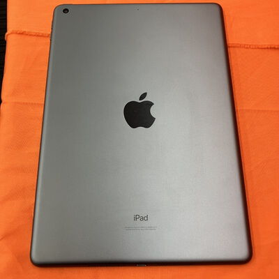 【なんば店】中古  Apple iPad 10.2インチ (第8世代/2020) Wi-Fi 32GB スペースグレイ MYL92J/A 143620【在庫処分!】 