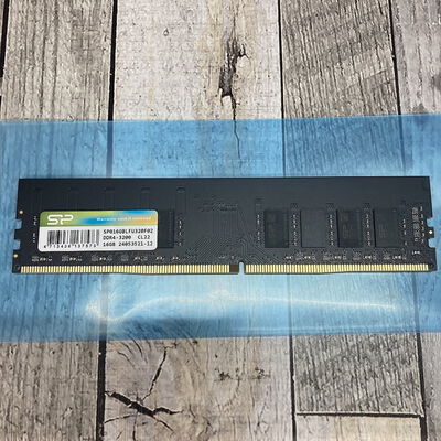 【広島店】中古  Silicon Power SP016GBLFU320F02（DDR4 PC4-25600 16GB） 3320005228 