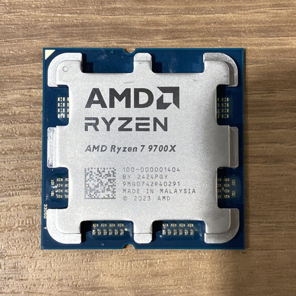 中古 AMD Ryzen 7 9700X (AM5/3.8GHz/40M/C8/T16/65W) 169022 （393516