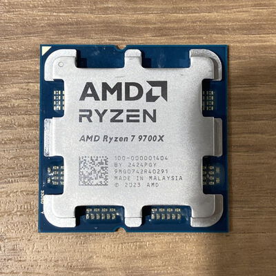 【富山本郷店】中古  AMD Ryzen 7 9700X (AM5/3.8GHz/40M/C8/T16/65W) 169022 