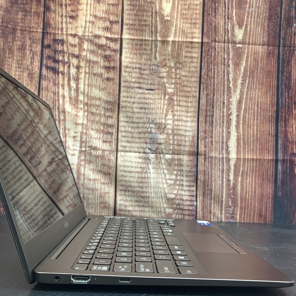 中古 FUJITSU FMV LIFEBOOK CH75/E3(i5-1135G7/8GB/256GB/オンボード