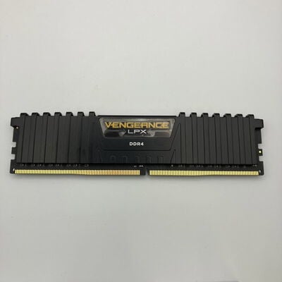 【秋葉原本店】中古  PC4-21300 8GB デスクトップ用(DDR4-2666) 126165 