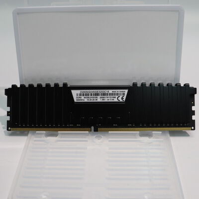 【札幌店】中古  PC4-25600 32GB デスクトップ用(DDR4-3200) 143224 