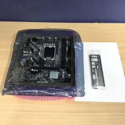 【松山環状枝松店】中古  ASRock H610M-HVS/M.2 R2.0 (H610 1700 mATX DDR4) 4560000957 