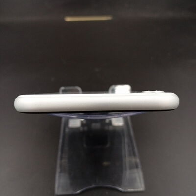 【大須店】中古  【SIMロック解除済み】【au】Apple iPhoneSE 4.7インチ (第2世代/2020) 64GB (ホワイト) MHGQ3J/A 新パッケージ版 155748 