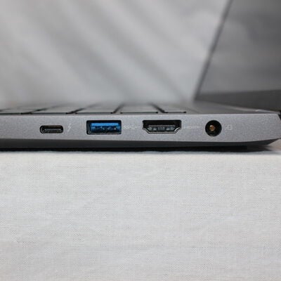 【通販センター】中古  THIRDWAVE raytrek R6-RL(Intel Core i7 13700H/32GB DDR5 (PC5)/SSD1TB/なし/NVIDIA GeForce RTX 4060 8GB Laptop GPU/17.3/2560x1600/Wi-Fi/W11H64 MAR) 198270 