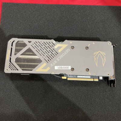 【静岡東瀬名店】中古  ZOTAC P288-1N764-101ZS(RTX5070 12G G7 1H3P) 1460026129 