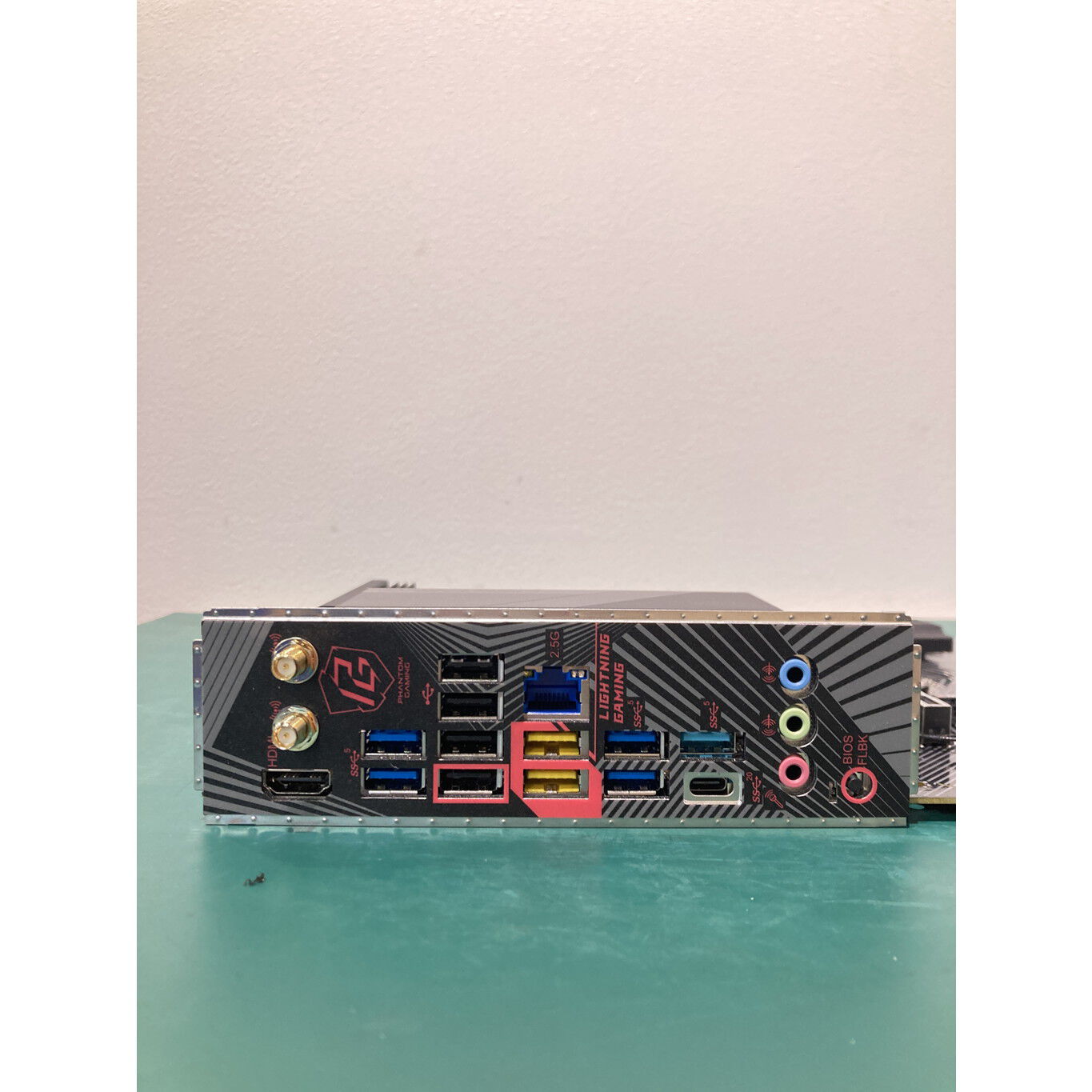 中古 ASRock B650 PG Lightning WiFi (B650 AM5 ATX DDR5) 4780001487