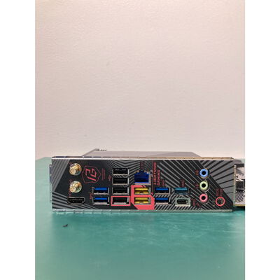 【浦添城間店(沖縄)】中古  ASRock B650 PG Lightning WiFi (B650 AM5 ATX DDR5) 4780001487 