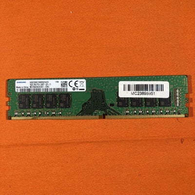 【なんば店】中古  PC4-19200 16GB デスクトップ用 135639 