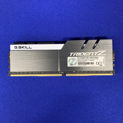 【横浜駅前店】中古  PC4-25600 8GB デスクトップ用 140727 