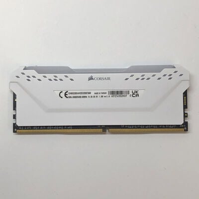 【津ラッツ店】中古  PC4-25600 16GB デスクトップ用(DDR4-3200) 140728 