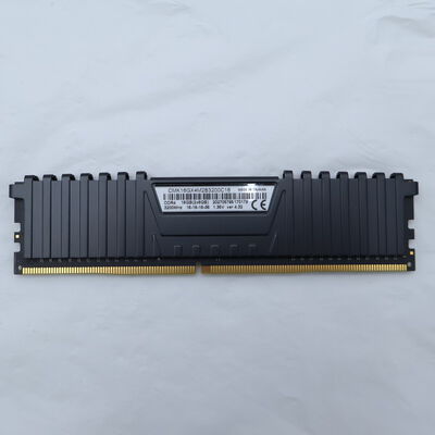 【通販センター】中古  PC4-25600 8GB デスクトップ用(DDR4-3200) 140727 