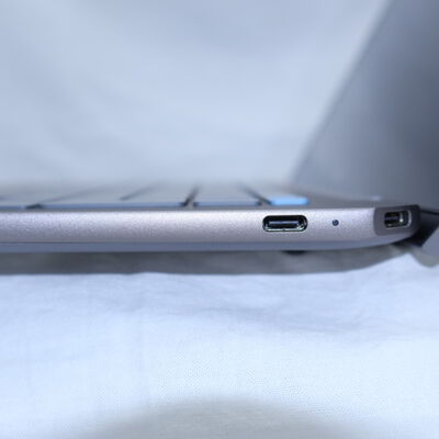 【通販センター】中古  HP OmniBook Ultra 14-fd0000 シリーズ 14-fd0007AU(AMD Ryzen AI 9 HX 375 w/ Radeon 890M/32GB DDR5 (PC5)/SSD1TB/なし/オンボード/15.6/2240x1400/Wi-Fi/W11H64 MAR) 201711 