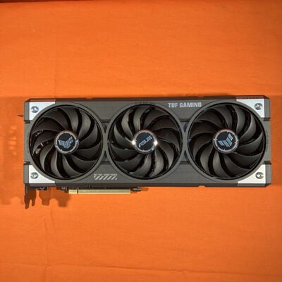 【なんば店】中古  ASUS TUF-RX9060XT-O16G-GAMING (RX9060XT 16G) 179898 