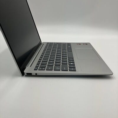 【なんば店】中古  HP Pavilion Aero 13 (Ryzen 7 8840U/16GB/SSD1TB/WLAN/13.3UWXGA) 3280024014 