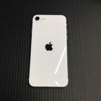 中古  【SIMロック解除済み】【docomo】Apple iPhoneSE 4.7インチ (第2世代/2020) 64GB (ホワイト) MX9T2J/A 155496 