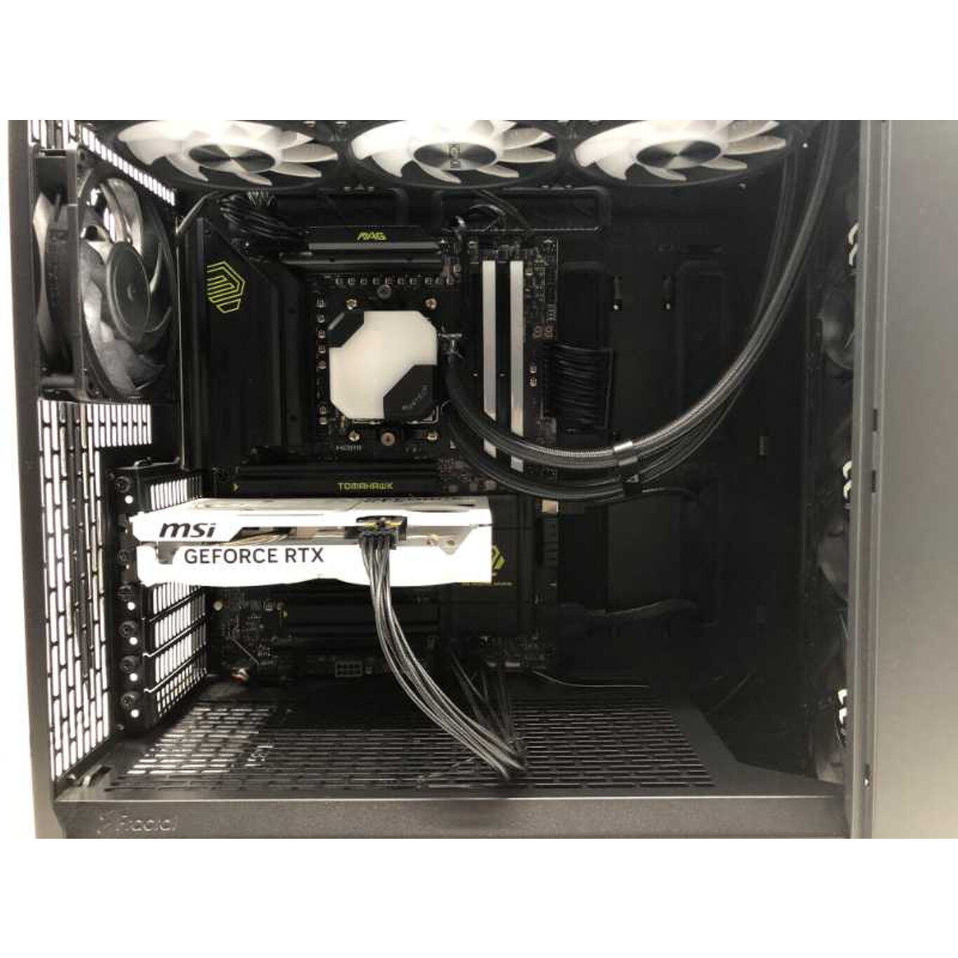 中古 自作パソコン(Ryzen 7 9800X3D/32GB/M.2 SSD2TB/RTX5060/W11H