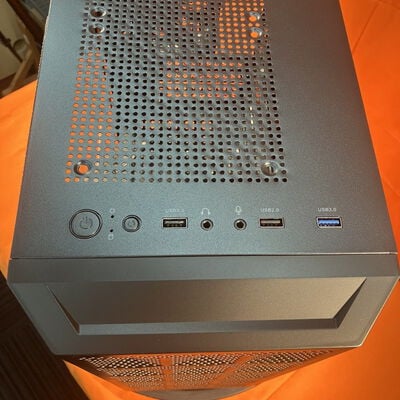 【なんば店】中古  ANTEC NX200M (mATX ｶﾞﾗｽ) 3280021881 