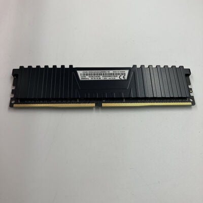 【なんば店】中古  PC4-21300 8GB デスクトップ用(DDR4-2666) 126165 