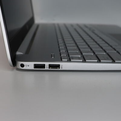 【札幌店】中古  HP laptop 15s-eq3025AU(Ryzen 5 5625U/8GB/SSD256GB/光学ドライブなし/オンボード/15.6インチ/1920*1080/W11H) 3210014995 