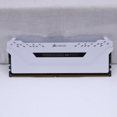 【通販センター】中古  PC4-25600 8GB デスクトップ用(DDR4-3200) 140727 