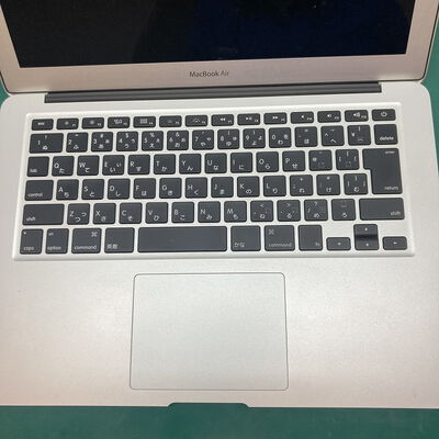 【浦添城間店(沖縄)】中古  Apple MacBook Air 13インチ 2017(Core i5 1.8GHz/8GB/128GB SSD) MQD32J/A 4540001919 