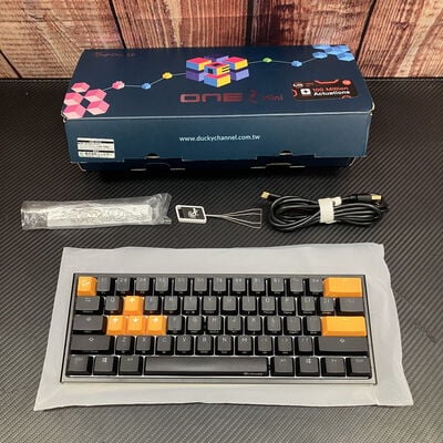 【富士青葉店】中古  Ducky Channel One 2 Mini RGB (dk-one2-rgb-mini-silentred静音赤軸 US) 5070001713 