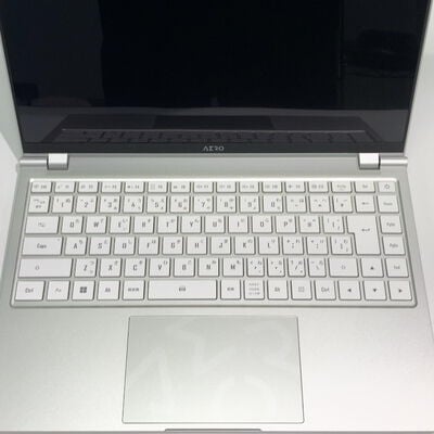【札幌店】中古  GIGABYTE AERO 14 OLED(i7-13620H/16GB/SSD512GB/RTX4050 6GB/14/2880x1800/W11P) 3210016222 