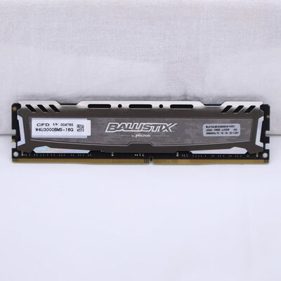【通販センター】中古  PC4-24000 16GB デスクトップ用(DDR4-3000) 135636 