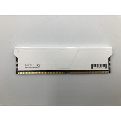 【水戸赤塚店】中古  V-Color Skywalker Plus TO416G36D818DSPWWK(DDR4 PC4-28800 16GB) 199768 