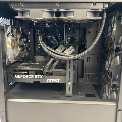 【博多店】中古  Mouse　NextGear BTOパソコン (Ryzen 7 9700X/32GB/SSD2TB/RTX5070/W11H) 3310006847 