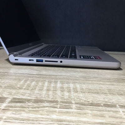 【松山環状枝松店】中古  Mouse B4-i7ADLAGW11(Core i7-1260P/16GB/SSD512GB/なし/無し/14/1920&times;1080/W11H) 4560001500 