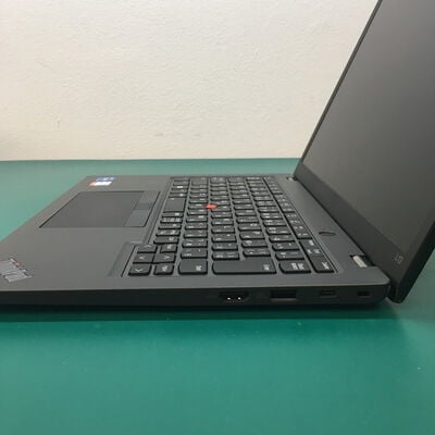 【佐賀南部バイパス店】中古  Lenovo ThinkPad (i5-1335U/16GB/SSD256GB/なし/オンボード/W11P) 5250001062 