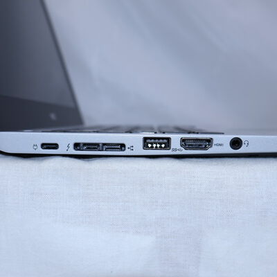 【通販センター】中古  【ジャンク品/保証無/返品質問不可】NEC VersaPro タイプVB PC-VKM17BZC3 (Core i5 8350U/8GB/SSD256GB/-/オンボード/12.5/1366x768/Wi-Fi/WEBCAM/W11H64 MAR) 186071 