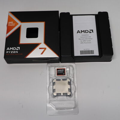 【札幌店】中古  AMD Ryzen 7 9800X3D (AM5/4.7/104M/C8/T16/120W) 172566 